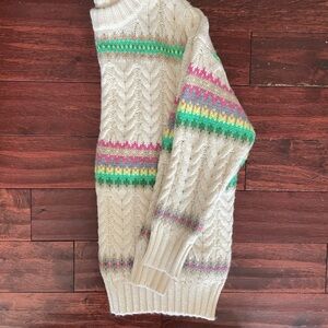 American Eagle Outfitters Cream cable knit Sweater- oversized, size small